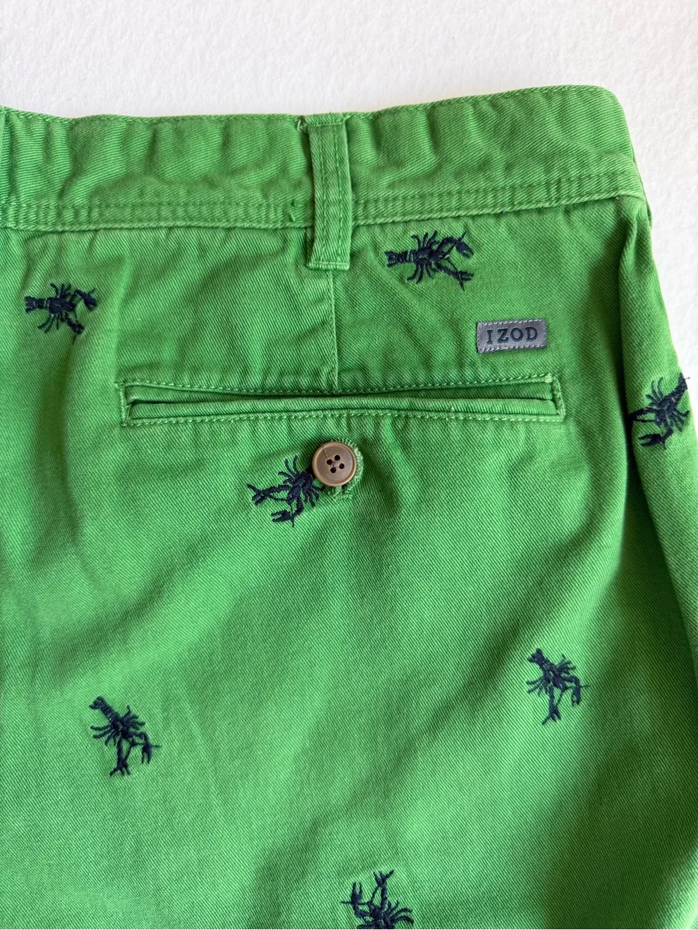 IZOD Lobster Print Chino Shorts Men’s Size 38 Green Embroidered Cotton Preppy